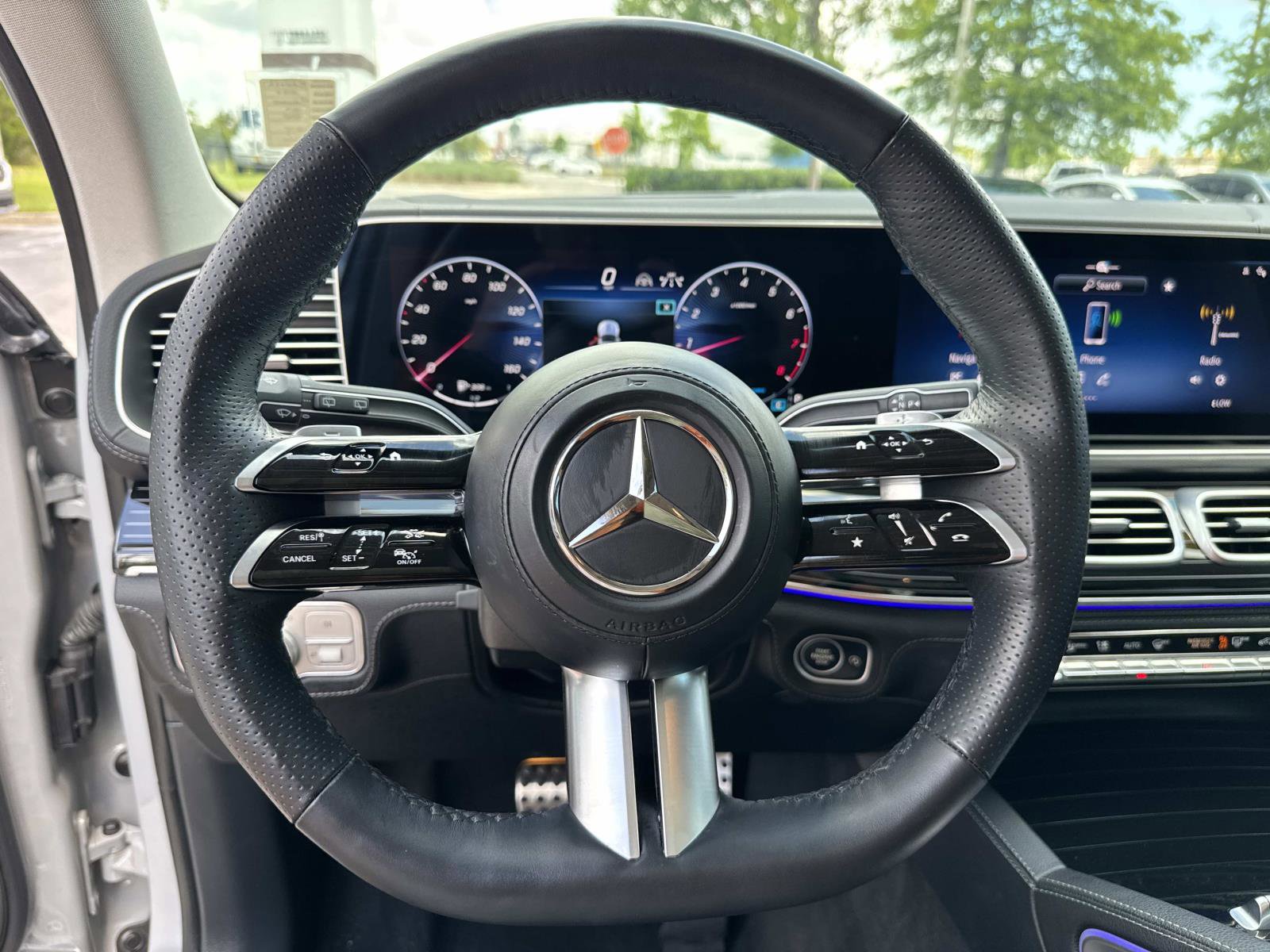 Used 2024 Mercedes-Benz GLS 580 4MATIC image 15