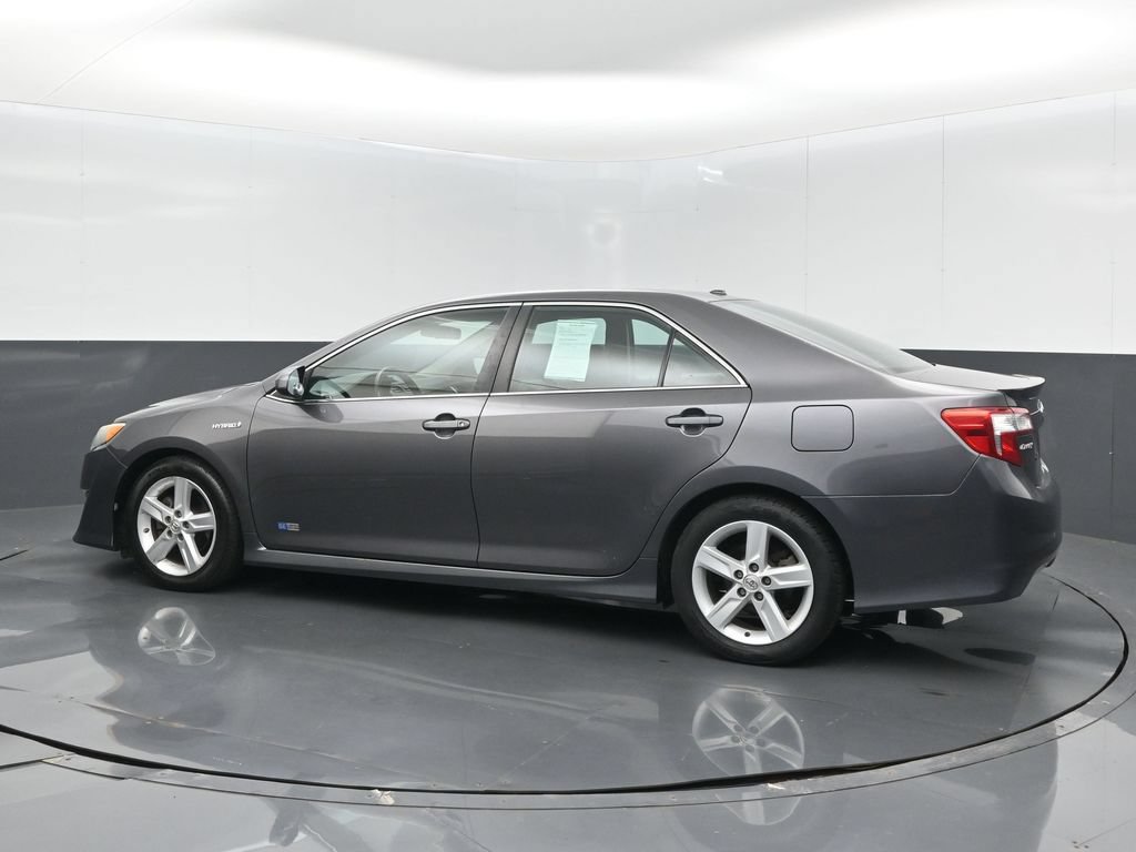 Used 2014 Toyota Camry SE w/ Moonroof Package FWD image 4