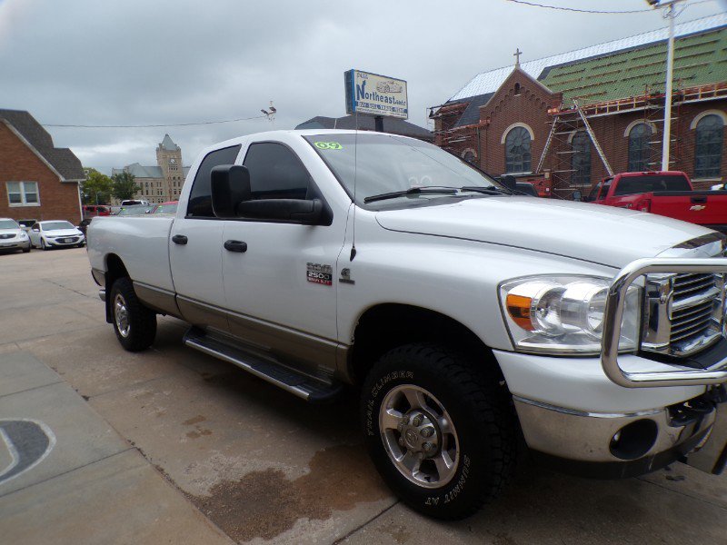 Used 2009 Dodge Ram 2500 Truck SLT w/ Trailer Tow Group AWD/4WD image 3