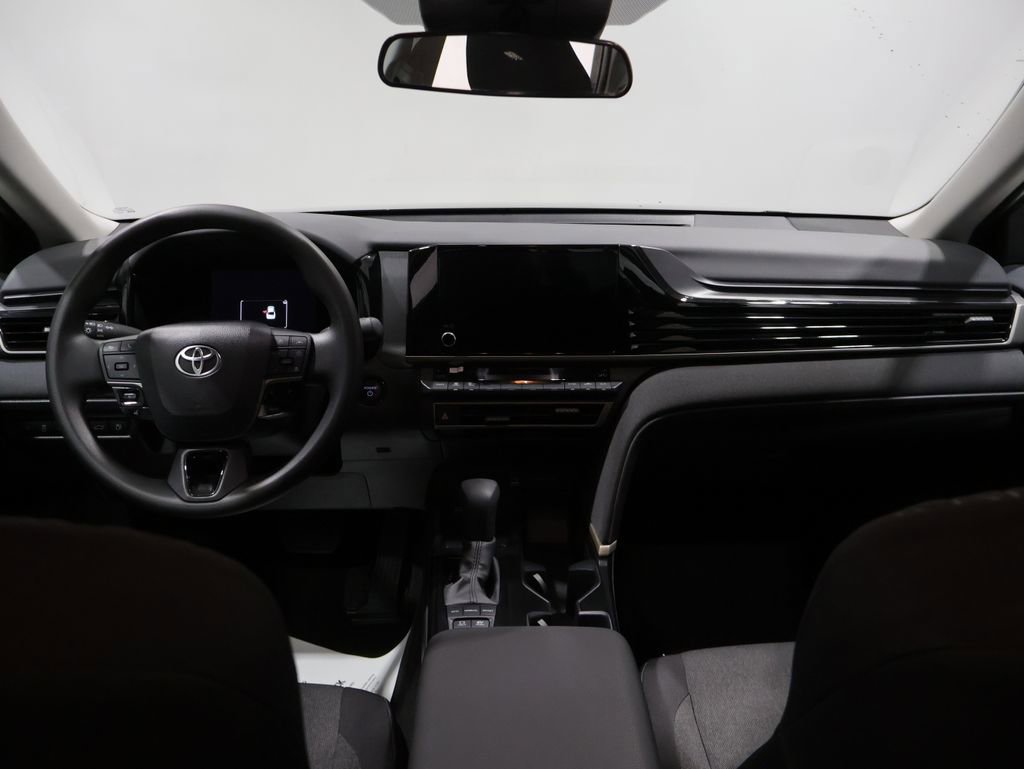 Used 2025 Toyota Camry LE image 15