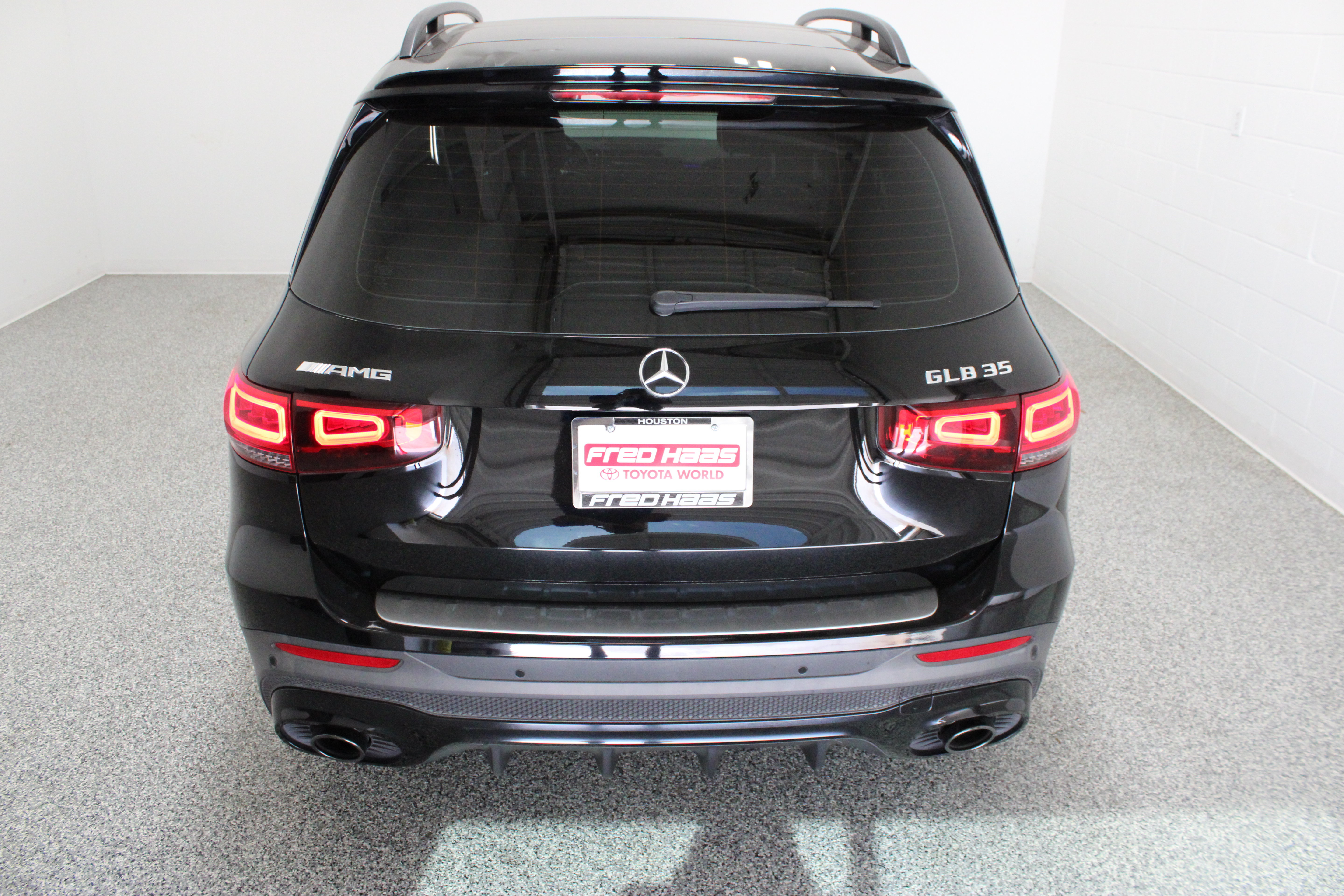 Used 2023 Mercedes-Benz GLB 35 AMG 4MATIC image 8