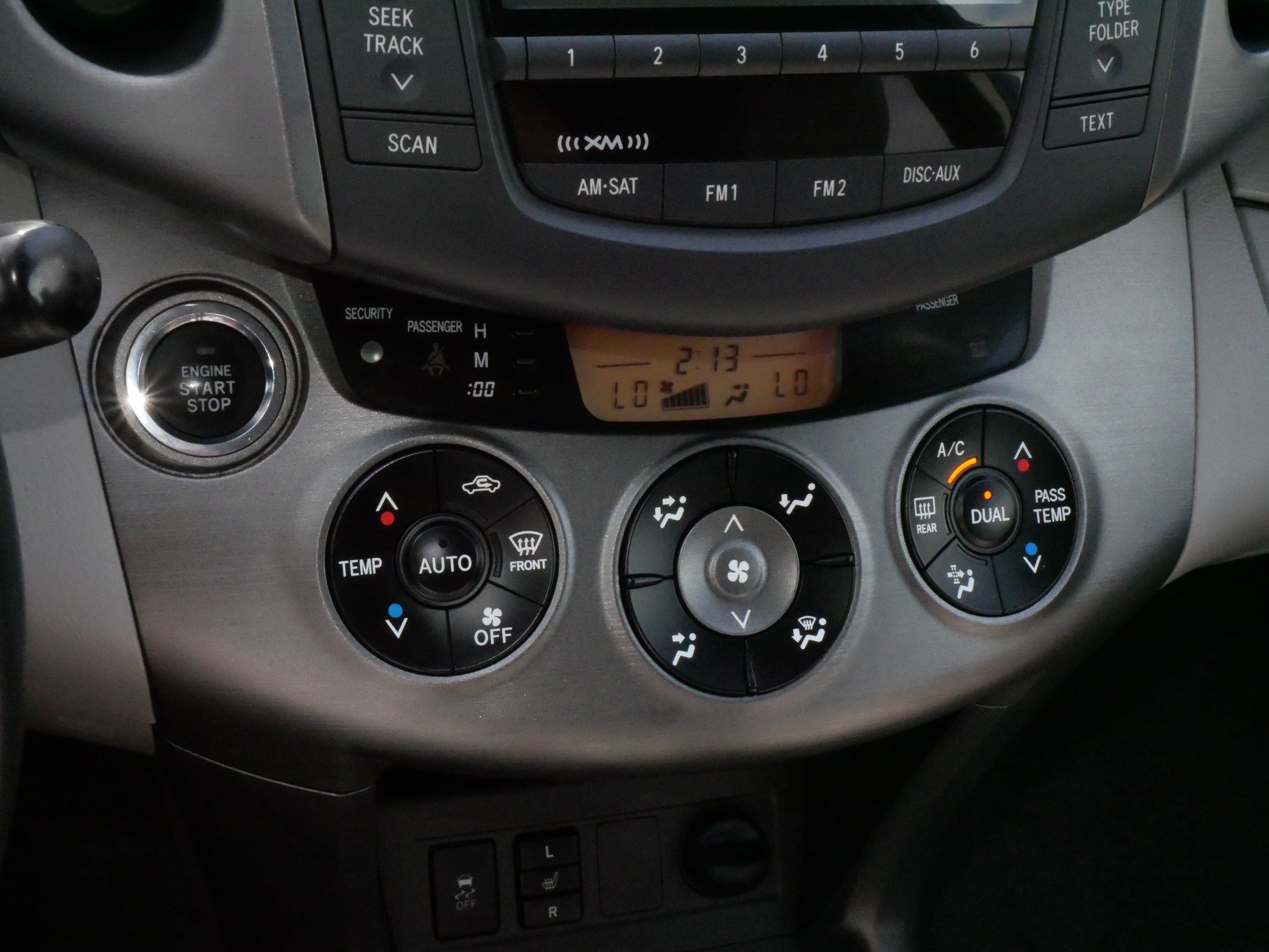 Used 2011 Toyota RAV4 Limited w/ Limited Extra Value Pkg AWD/4WD image 23