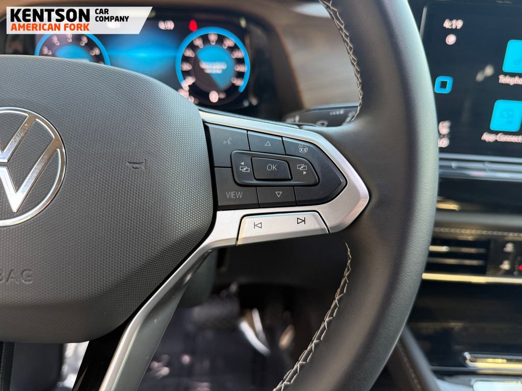 Used 2025 Volkswagen Atlas SE image 18