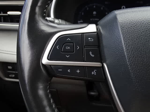 Used 2023 Toyota Highlander Limited FWD image 37