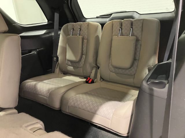 Used 2014 Ford Explorer XLT w/ Equipment Group 201A AWD/4WD image 38
