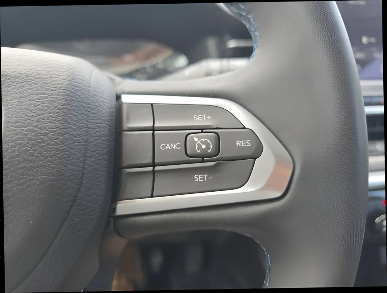 Used 2022 Jeep Compass Latitude AWD/4WD image 22