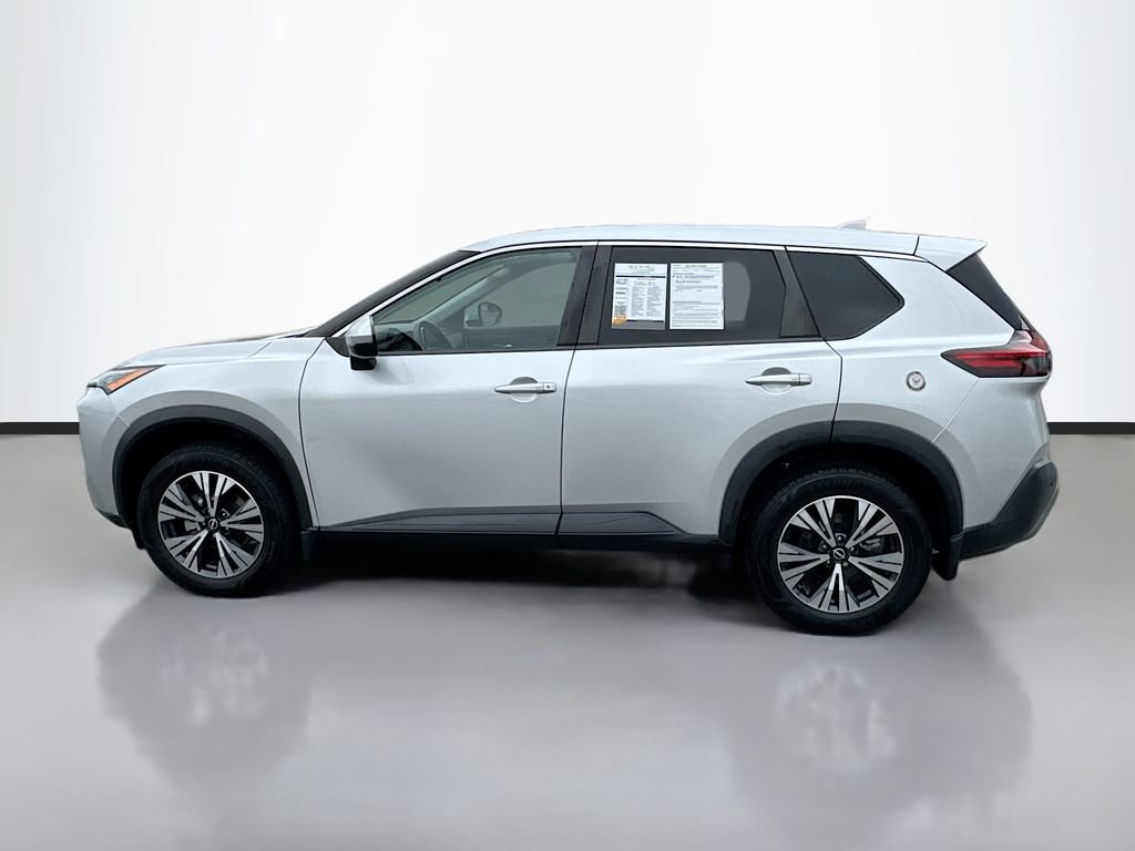 Used 2022 Nissan Rogue SV image 4