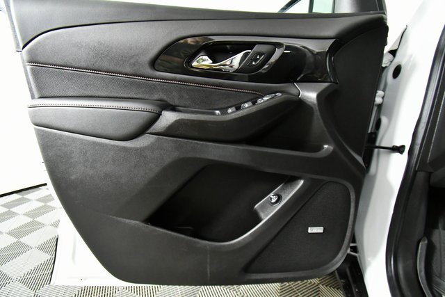 Used 2023 Chevrolet Traverse RS image 21