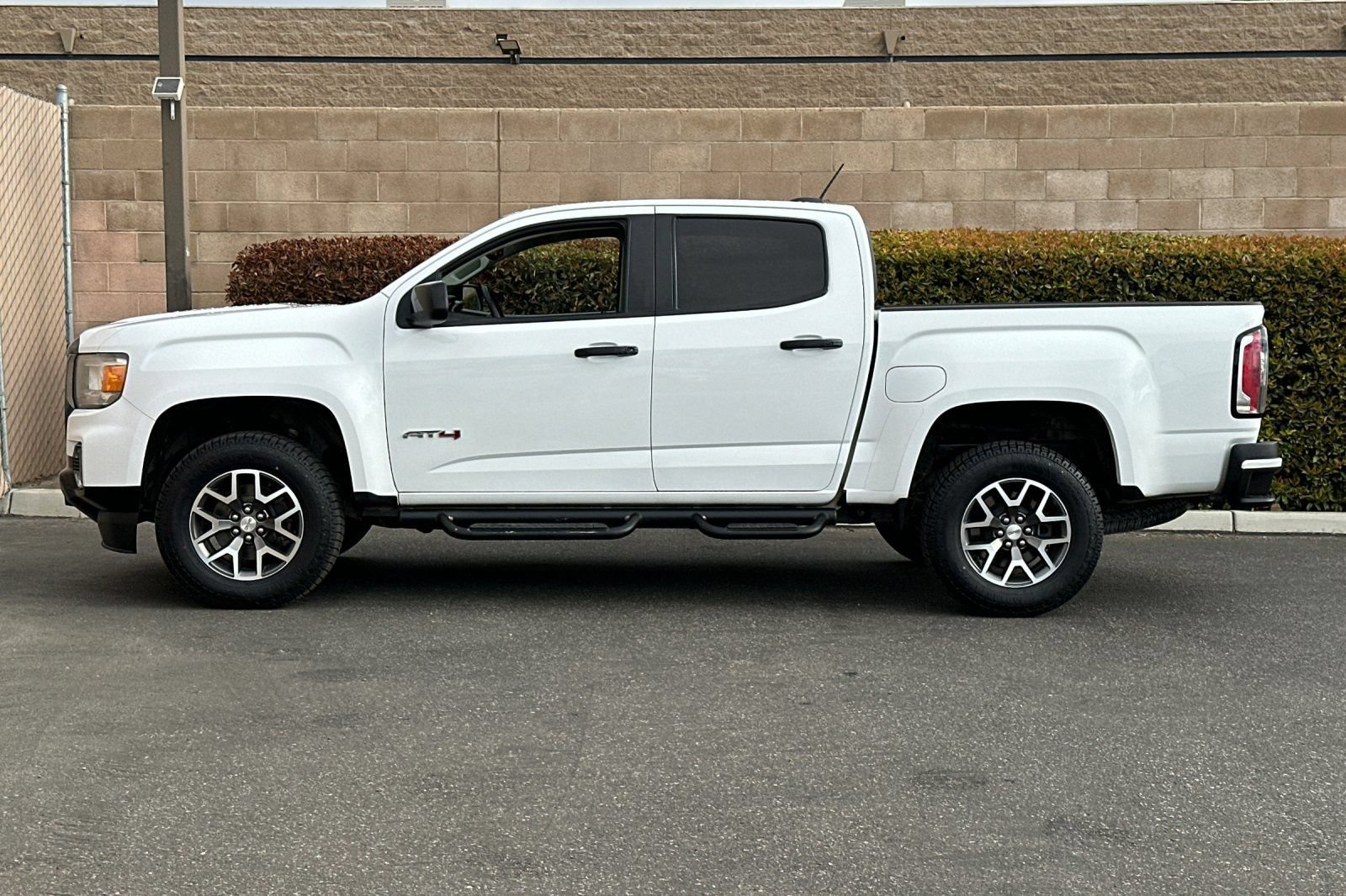 Used 2022 GMC Canyon AT4 w/ Driver Alert Package AWD/4WD image 7