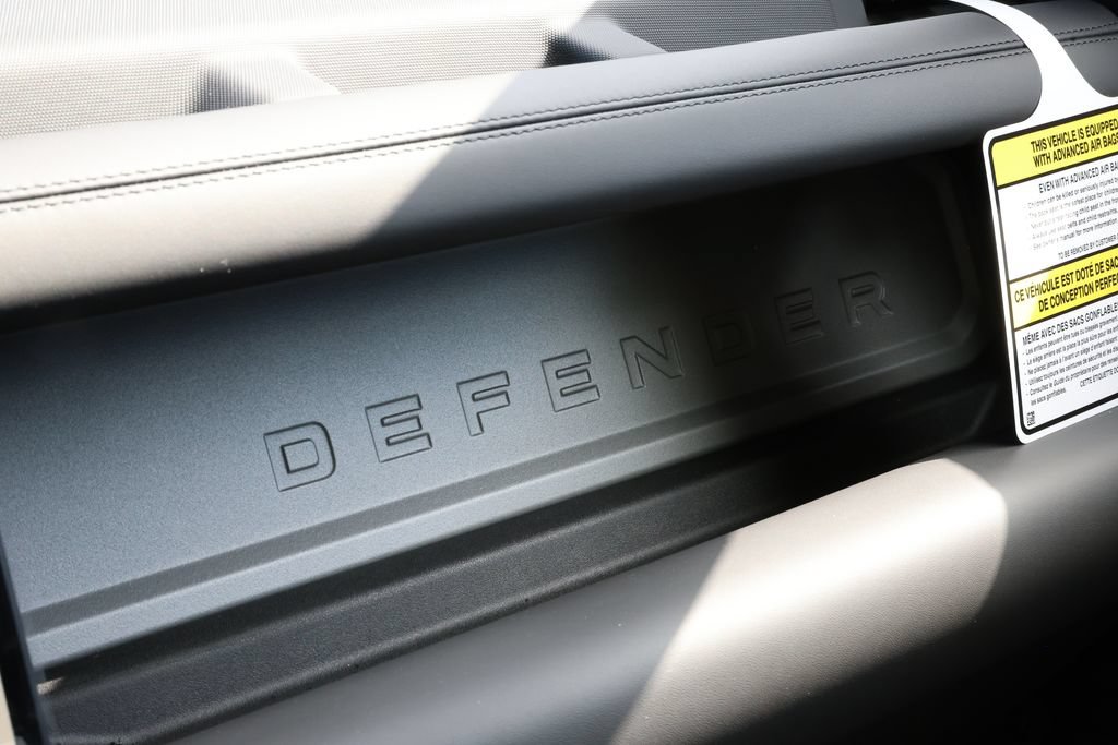 New 2026 Land Rover Defender 110 OCTA AWD/4WD image 40