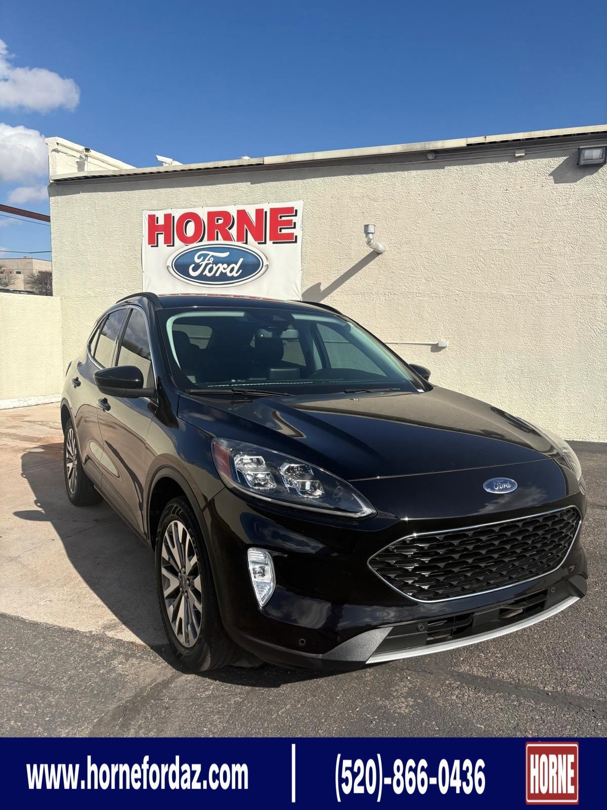 Used 2022 Ford Escape Titanium w/ Class II Trailer Tow Package