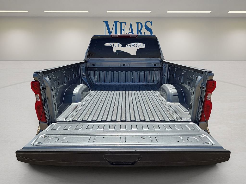 Used 2025 Chevrolet Silverado 2500 Custom w/ Custom Convenience Package image 16