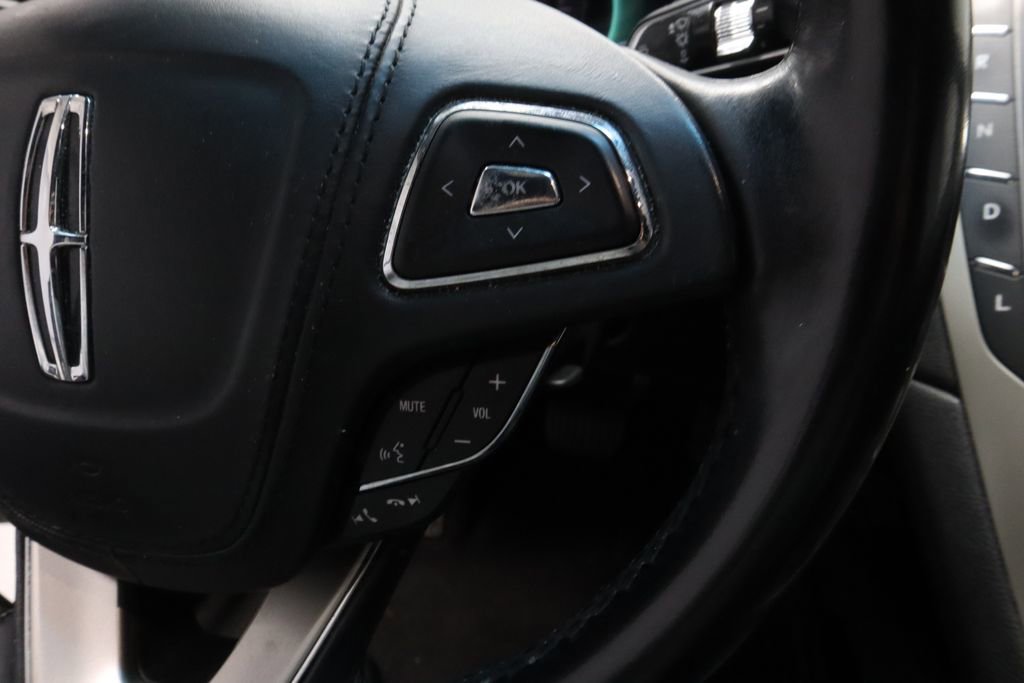 Used 2019 Lincoln MKZ Premiere FWD image 27