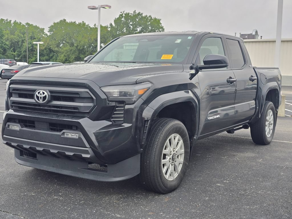 Certified 2024 Toyota Tacoma SR5 AWD/4WD image 4