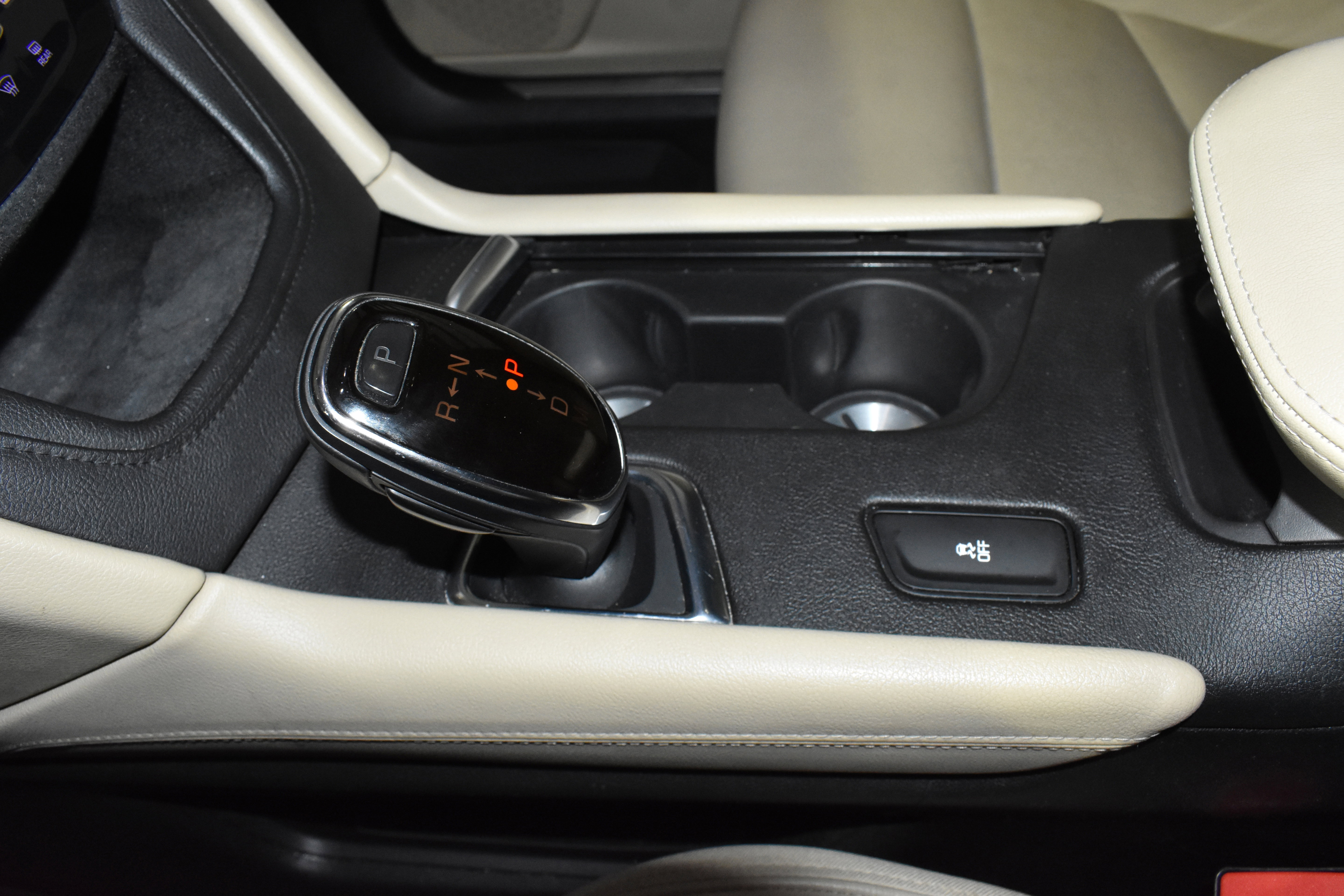 Used 2017 Cadillac XT5 Luxury w/ Driver Awareness Package FWD image 21