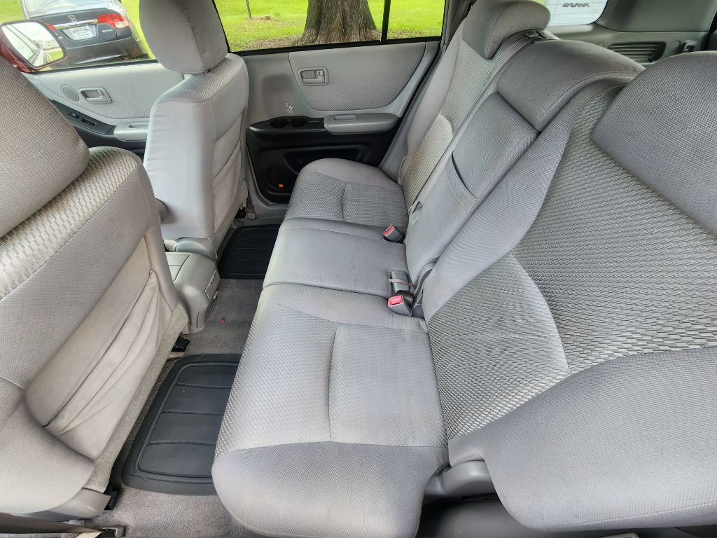 Used 2006 Toyota Highlander 2WD V6 w/ Appearance Pkg image 9