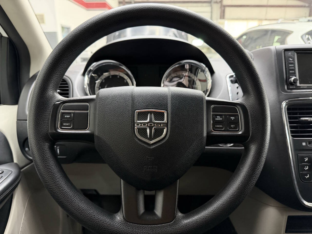 Used 2018 Dodge Grand Caravan SE FWD image 20