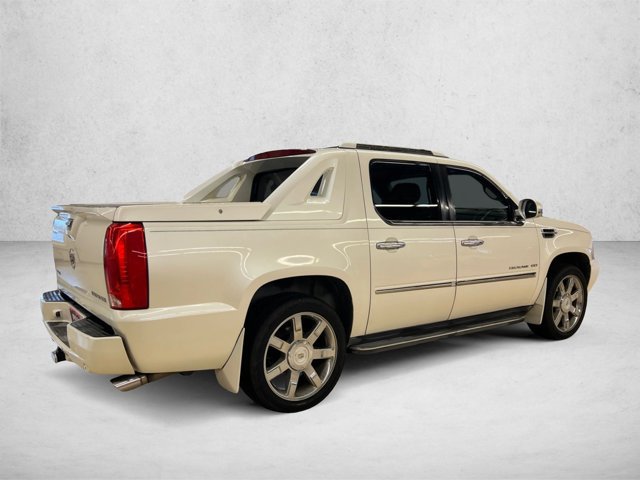 Used 2012 Cadillac Escalade EXT Luxury AWD/4WD image 5
