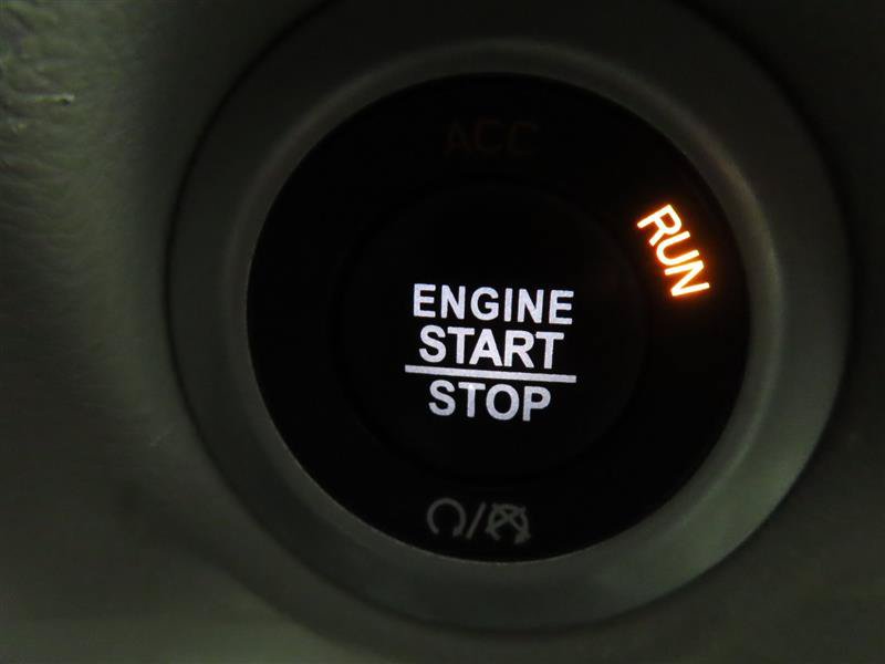 Used 2024 Chrysler Pacifica Touring-L FWD image 18