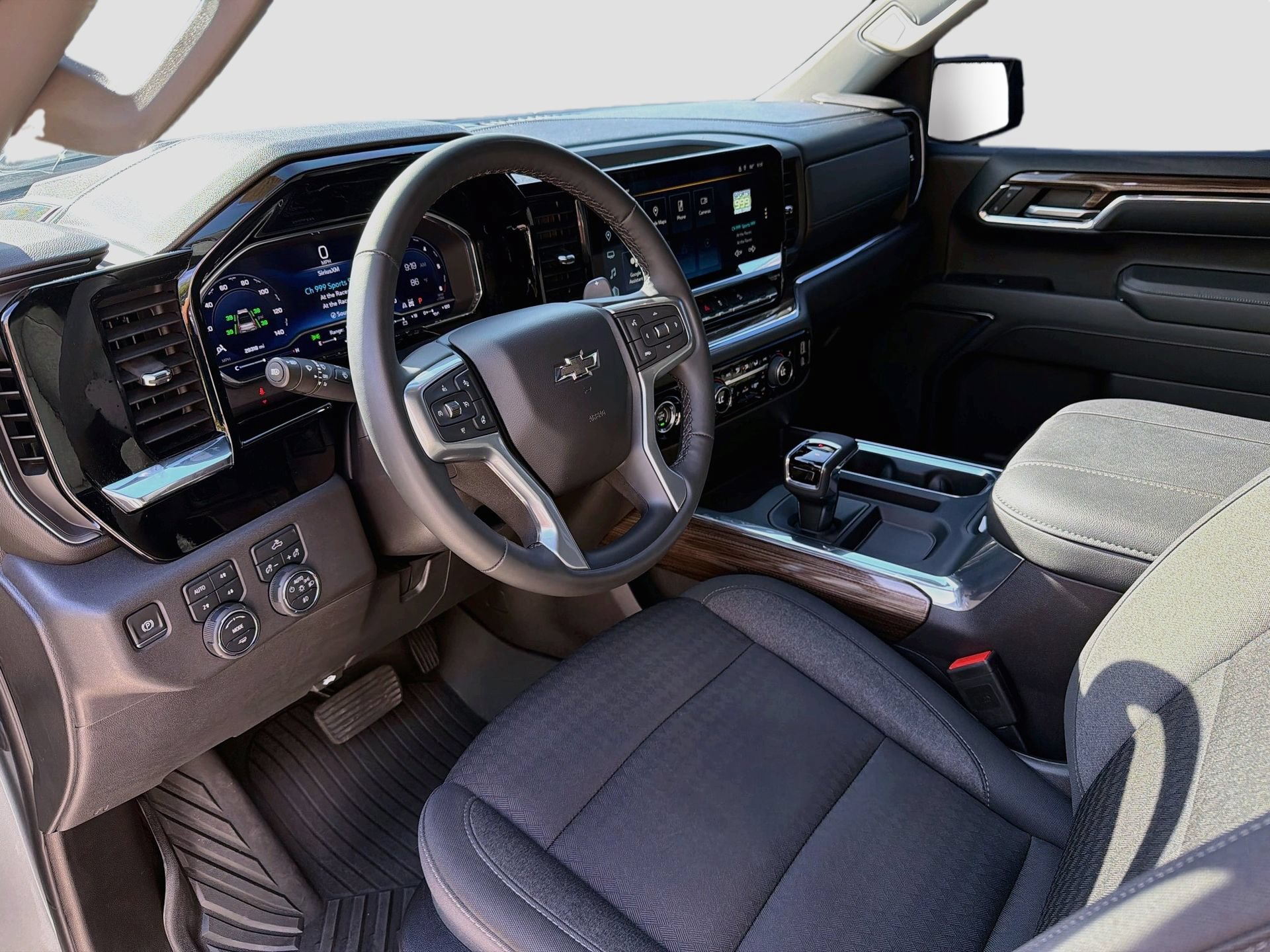 Used 2024 Chevrolet Silverado 1500 LT Trail Boss AWD/4WD image 24