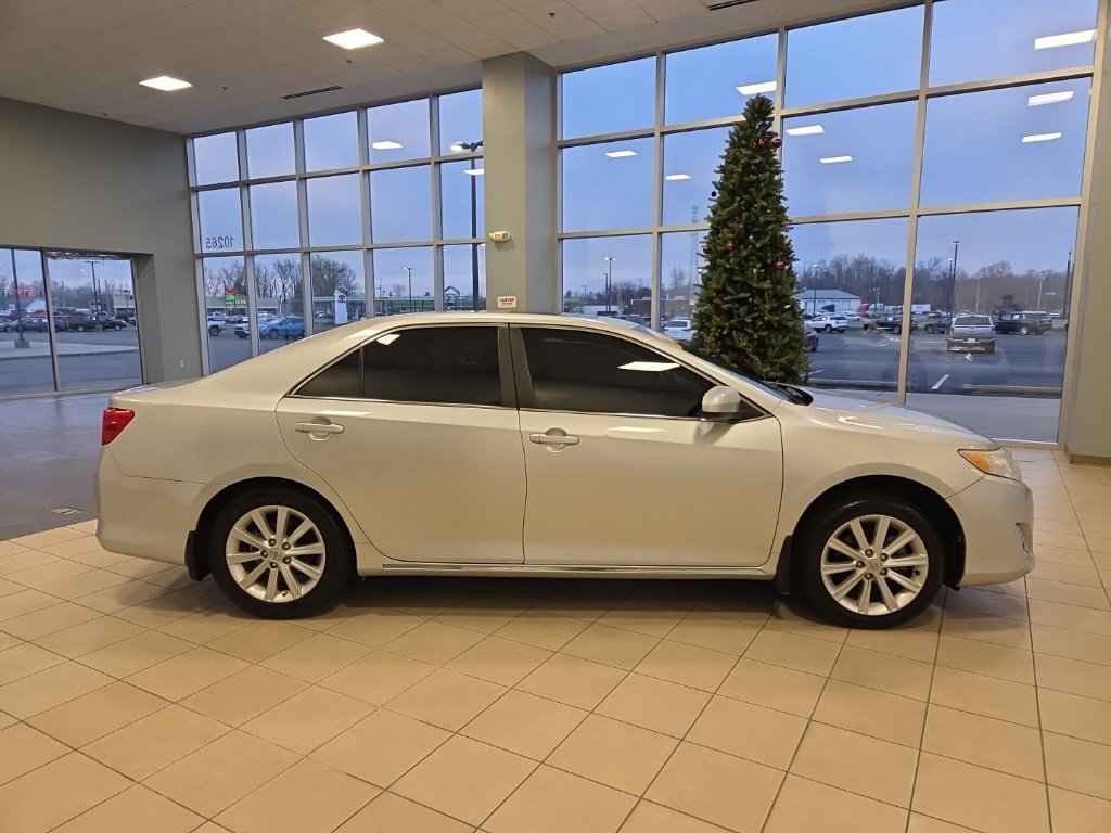Used 2013 Toyota Camry XLE image 6