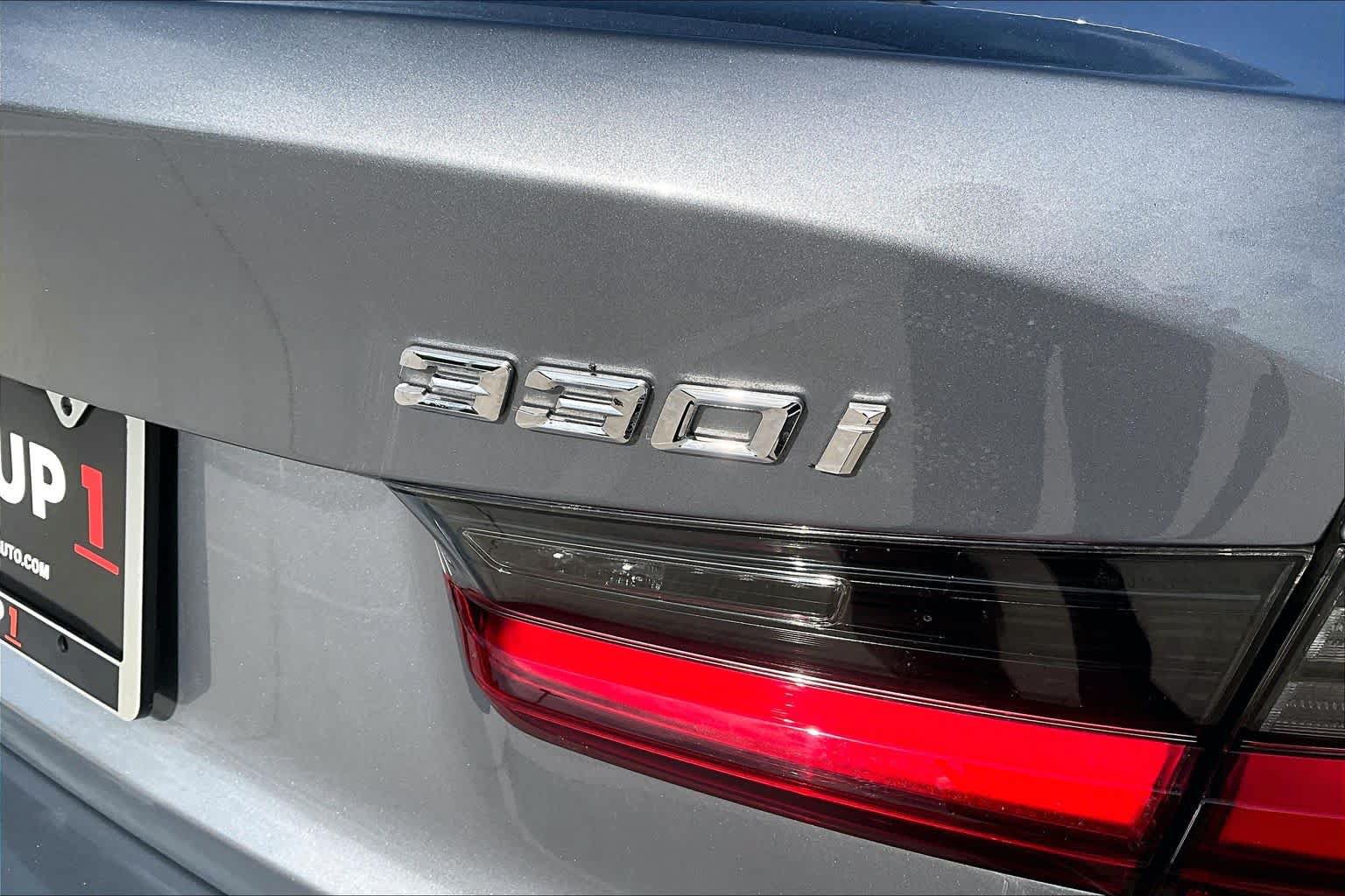 Used 2026 BMW 330i Sedan RWD image 9