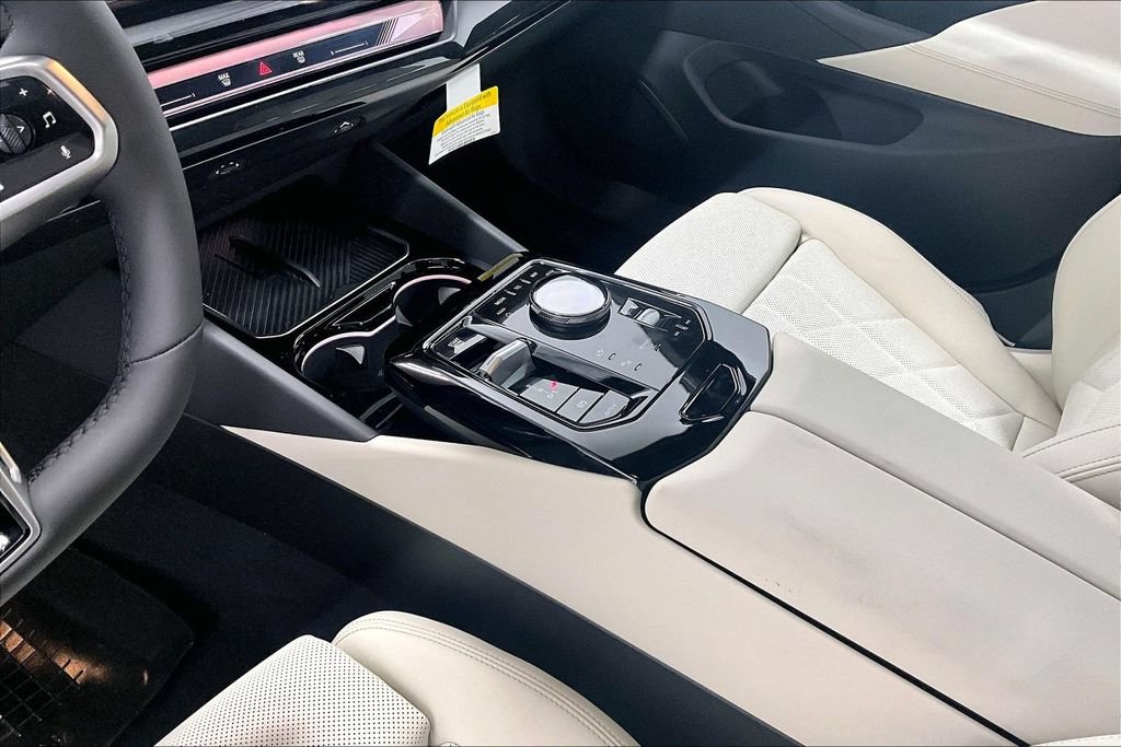 New 2026 BMW 550e xDrive AWD/4WD image 21