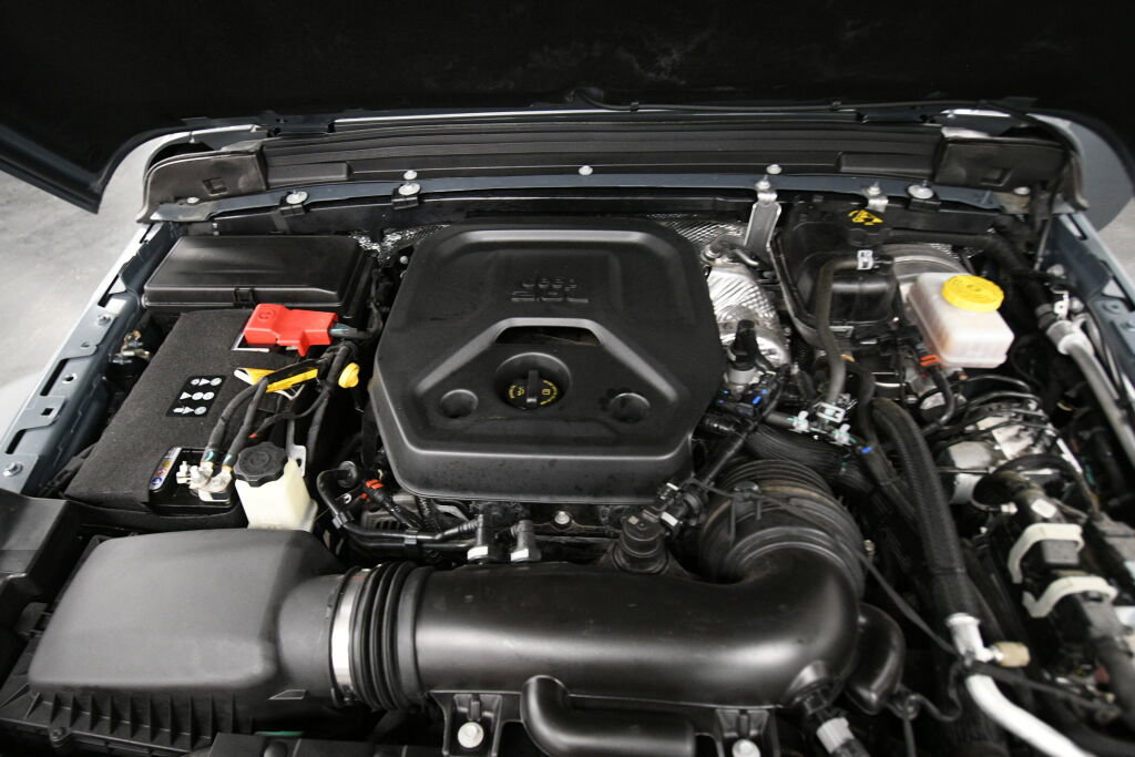 Used 2024 Jeep Wrangler Sport image 34