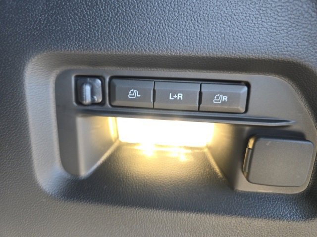 New 2025 Ford Explorer Platinum image 26