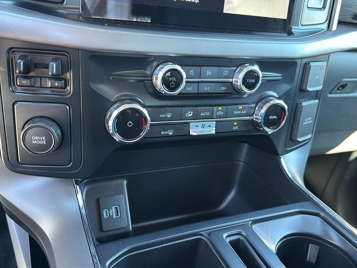 Certified 2024 Ford F150 XLT w/ Mobile Office Package RWD image 28