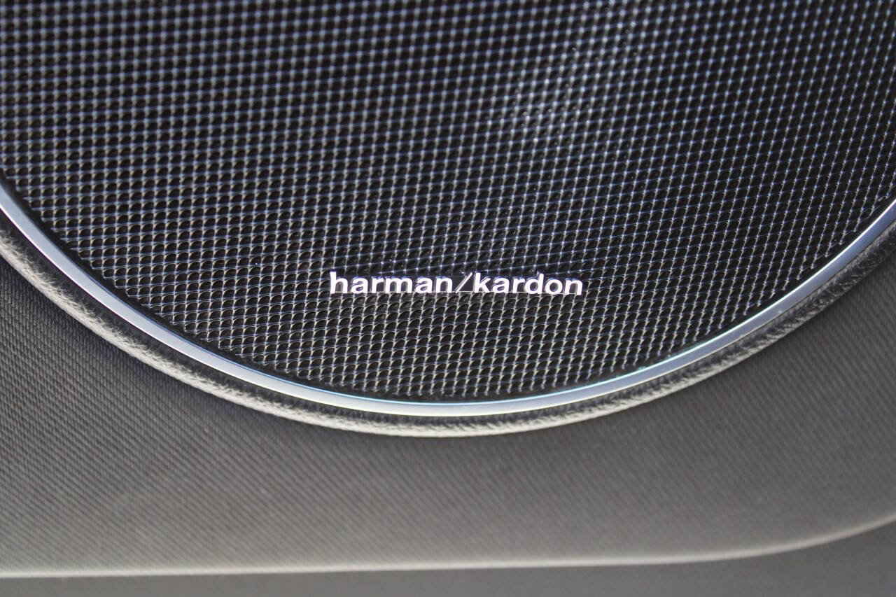 Used 2013 Mercedes-Benz C 250 Sedan image 46