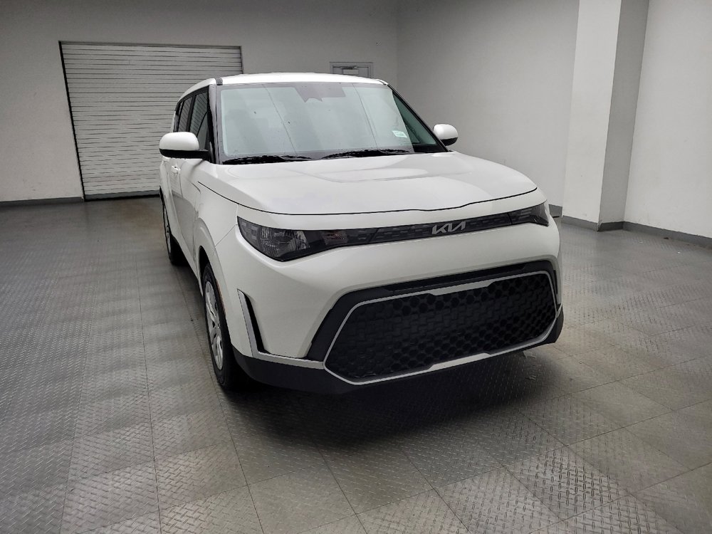 Used 2025 Kia Soul LX image 14