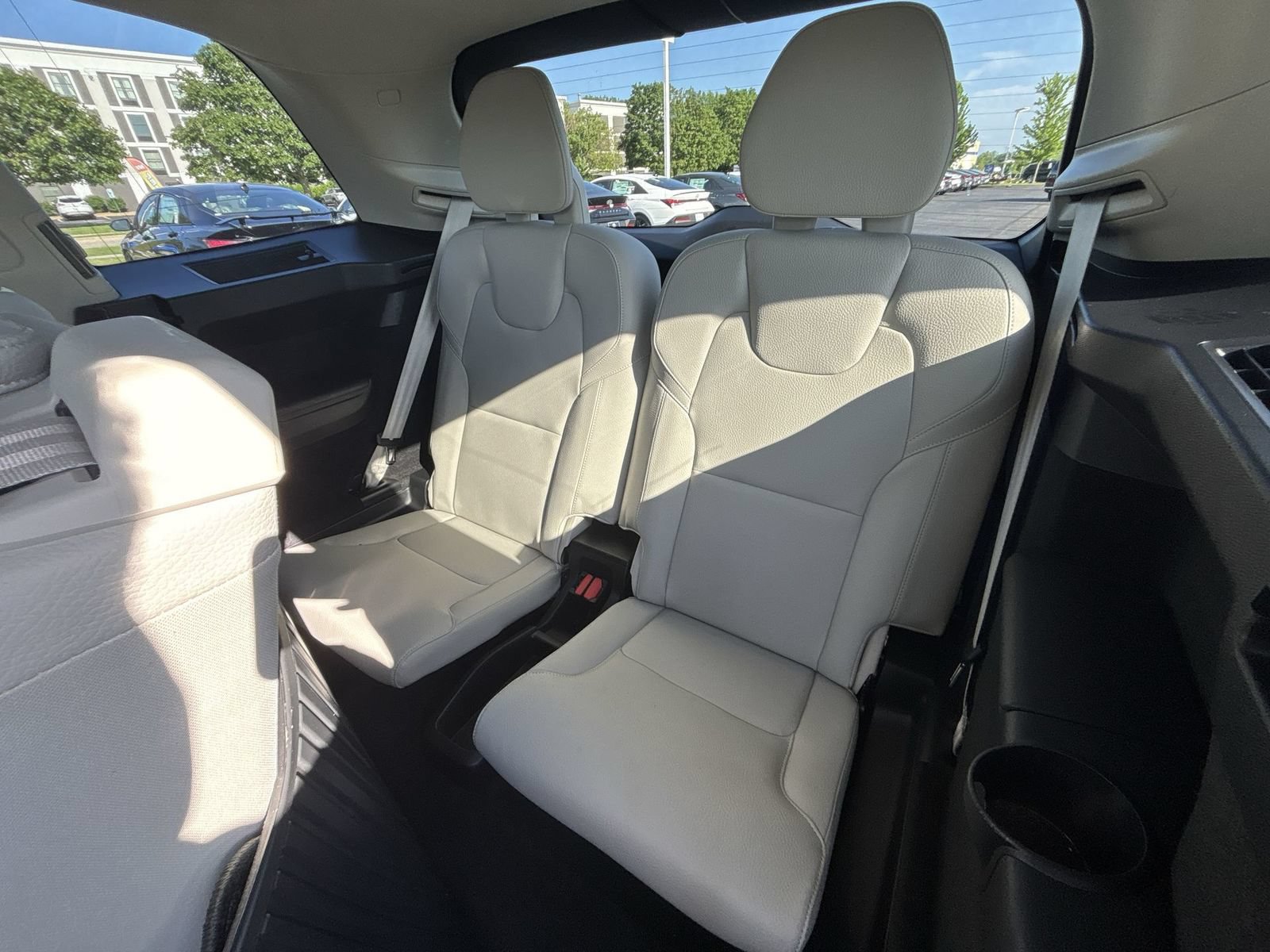 Used 2023 Volvo XC90 B5 Core AWD/4WD image 24