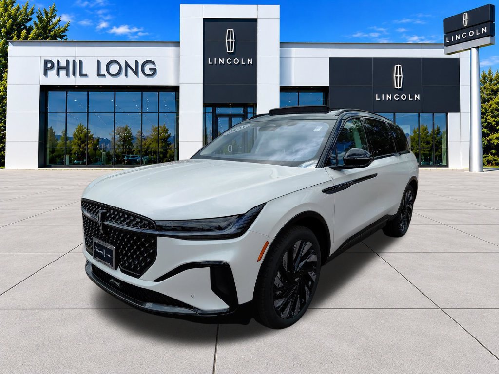 New 2026 Lincoln Nautilus Reserve w/ Jet Appearance Package AWD/4WD image 3