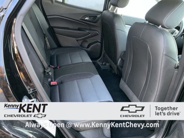 Certified 2025 Chevrolet Trax LT w/ LT Convenience Package image 9