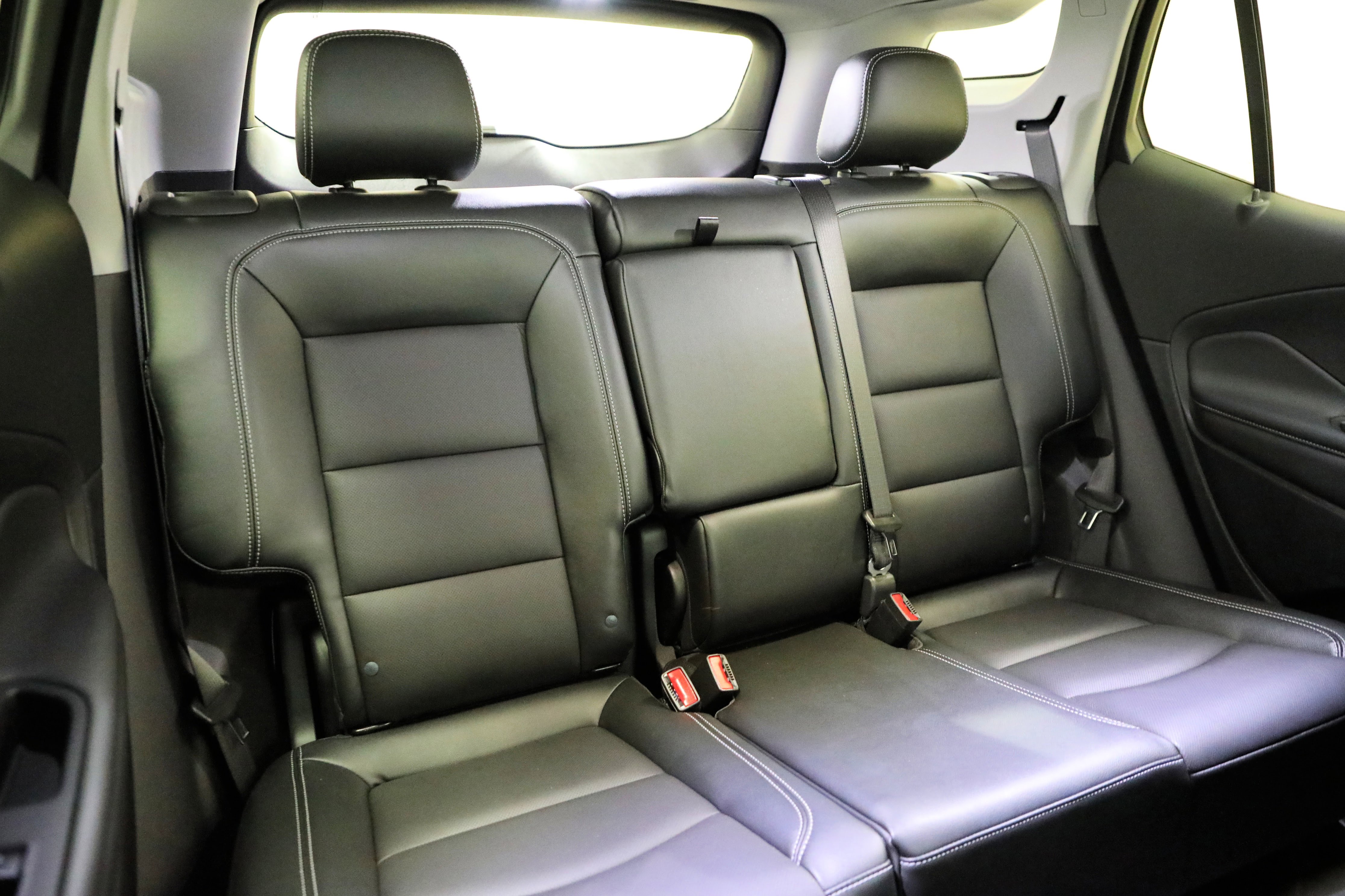 Certified 2024 GMC Terrain SLT w/ Infotainment Package II image 14