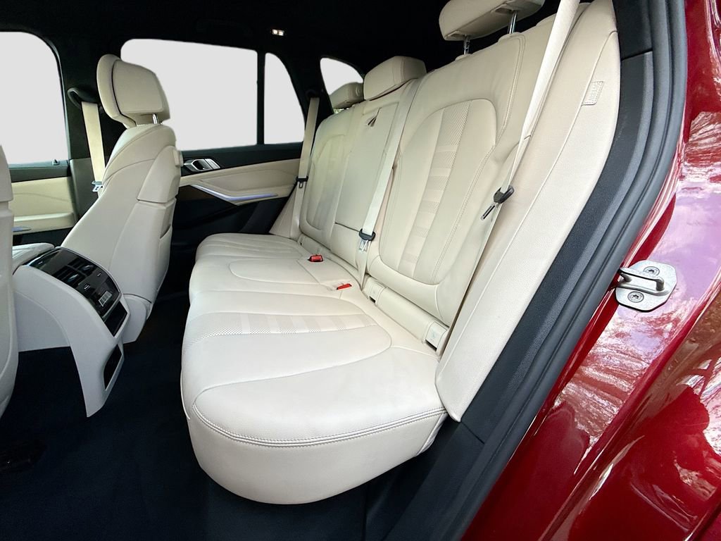 Used 2022 BMW X5 sDrive40i w/ M Sport Package image 21