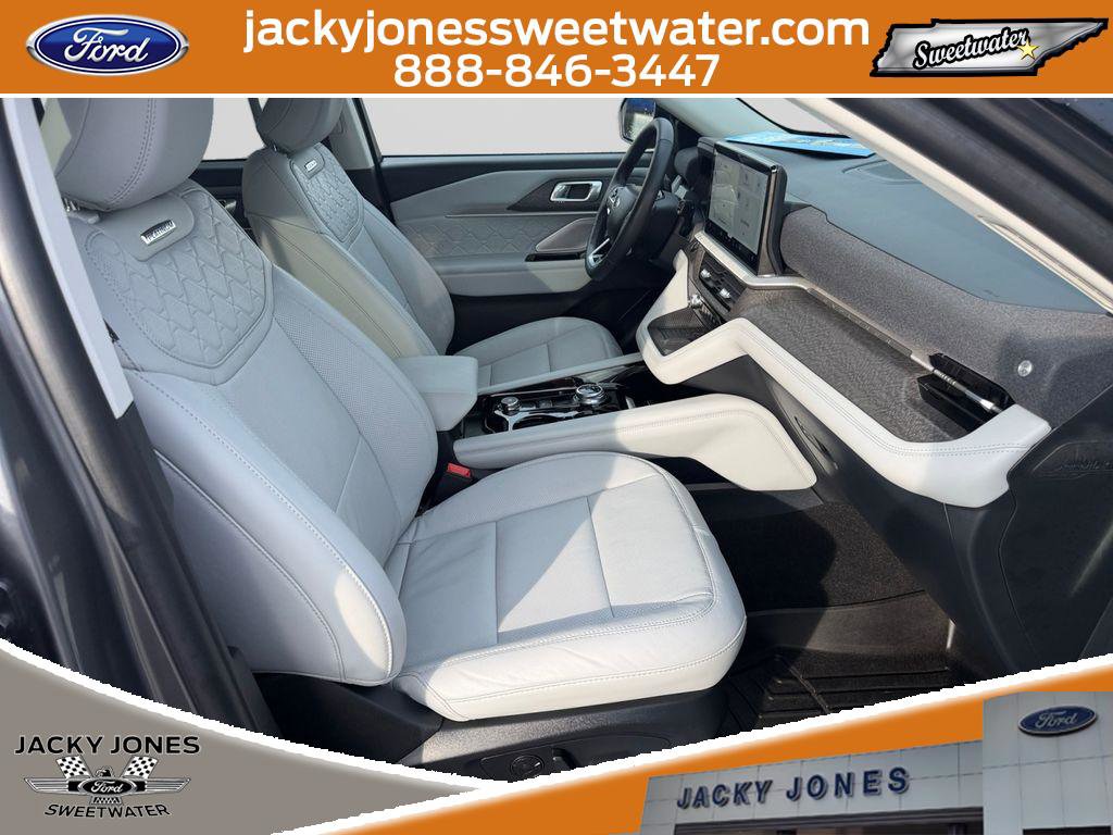 Certified 2025 Ford Explorer Platinum w/ Ultimate Package RWD image 15
