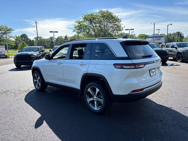 New 2026 Jeep Grand Cherokee Limited w/ Luxury Tech Group II AWD/4WD image 4