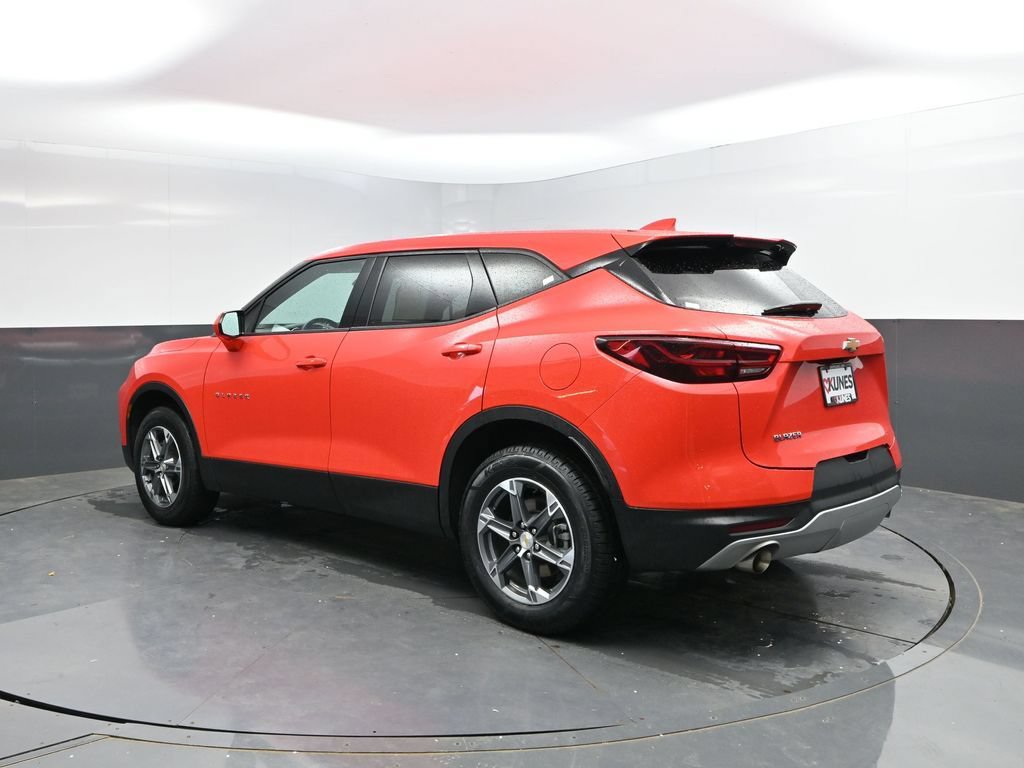 Used 2025 Chevrolet Blazer LT FWD image 7