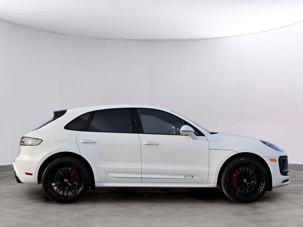 Certified 2024 Porsche Macan GTS image 9
