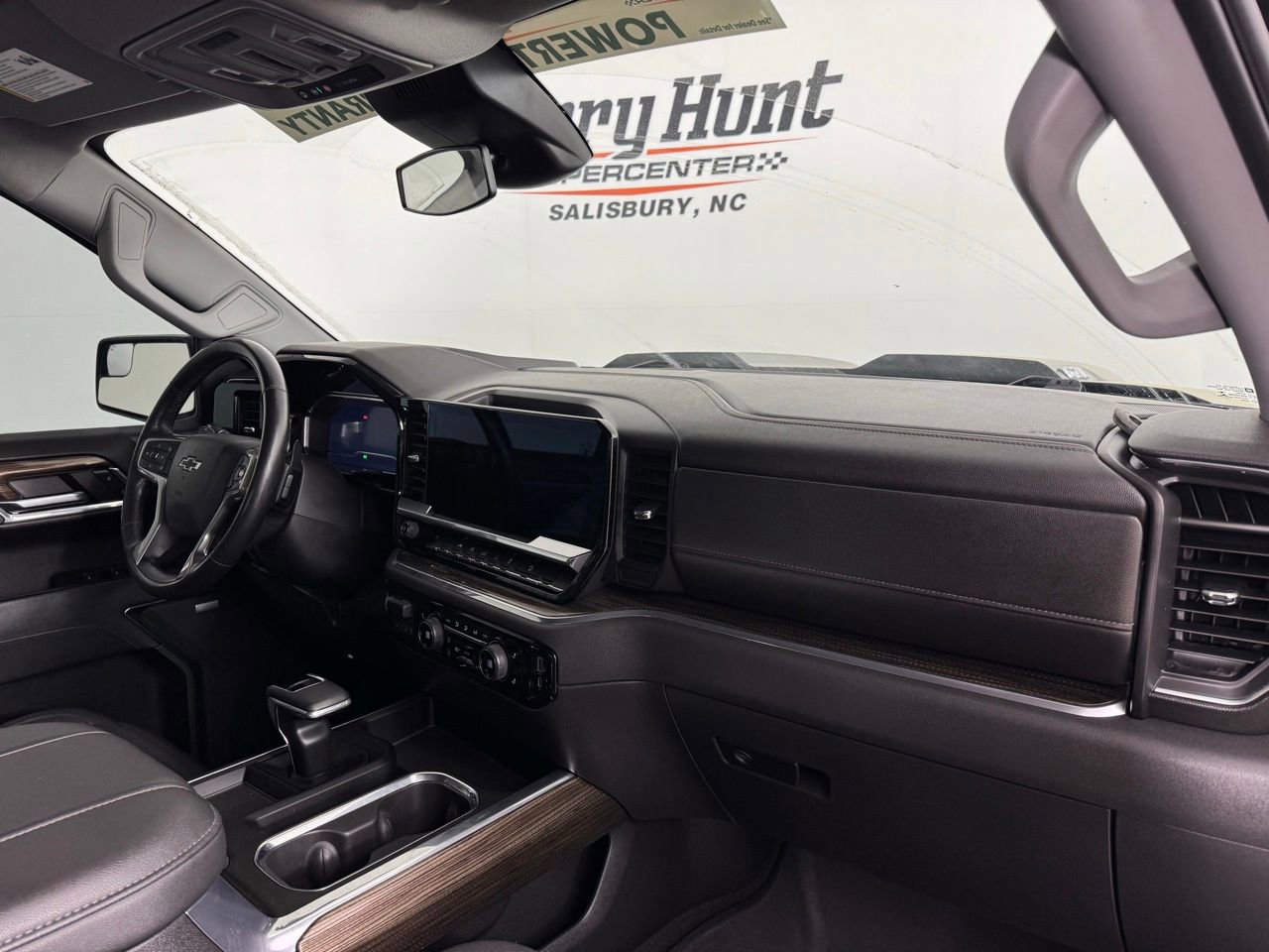 Used 2023 Chevrolet Silverado 1500 LT Trail Boss w/ Convenience Package II image 31