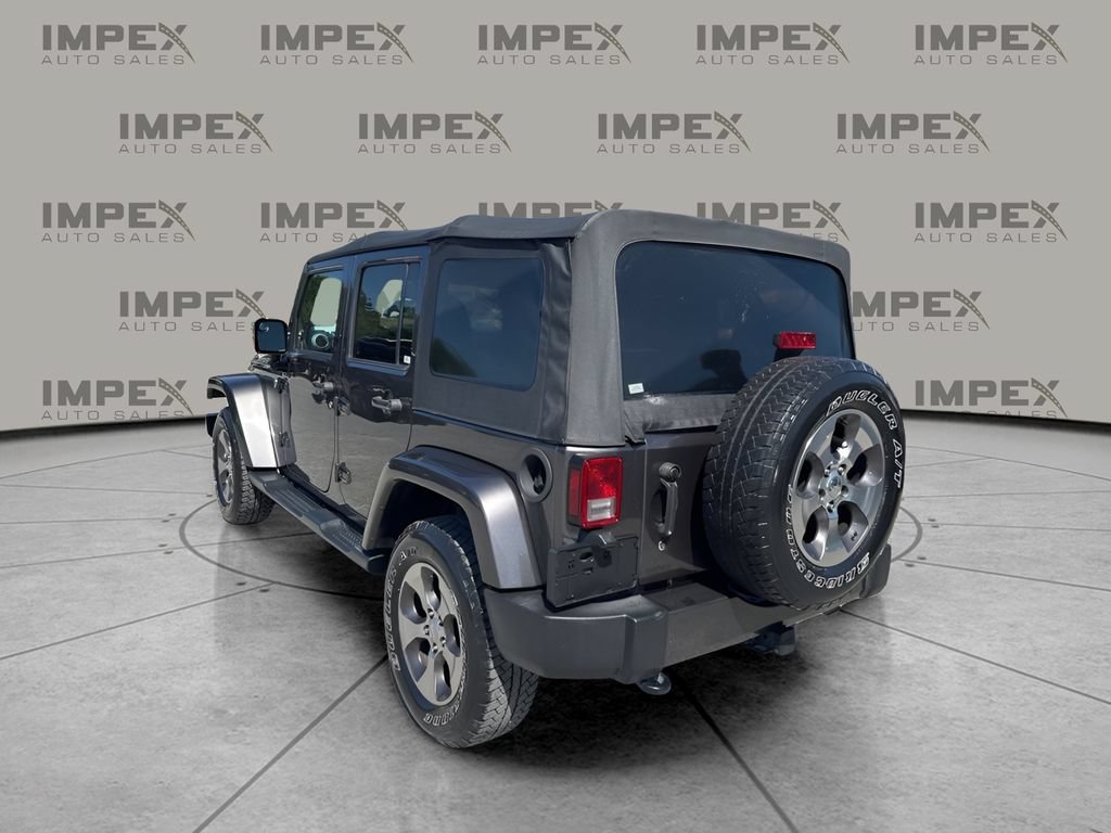 Used 2017 Jeep Wrangler Unlimited Sahara w/ Connectivity Group AWD/4WD image 3