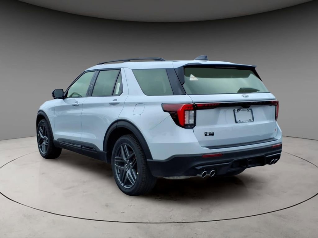 New 2026 Ford Explorer ST image 3