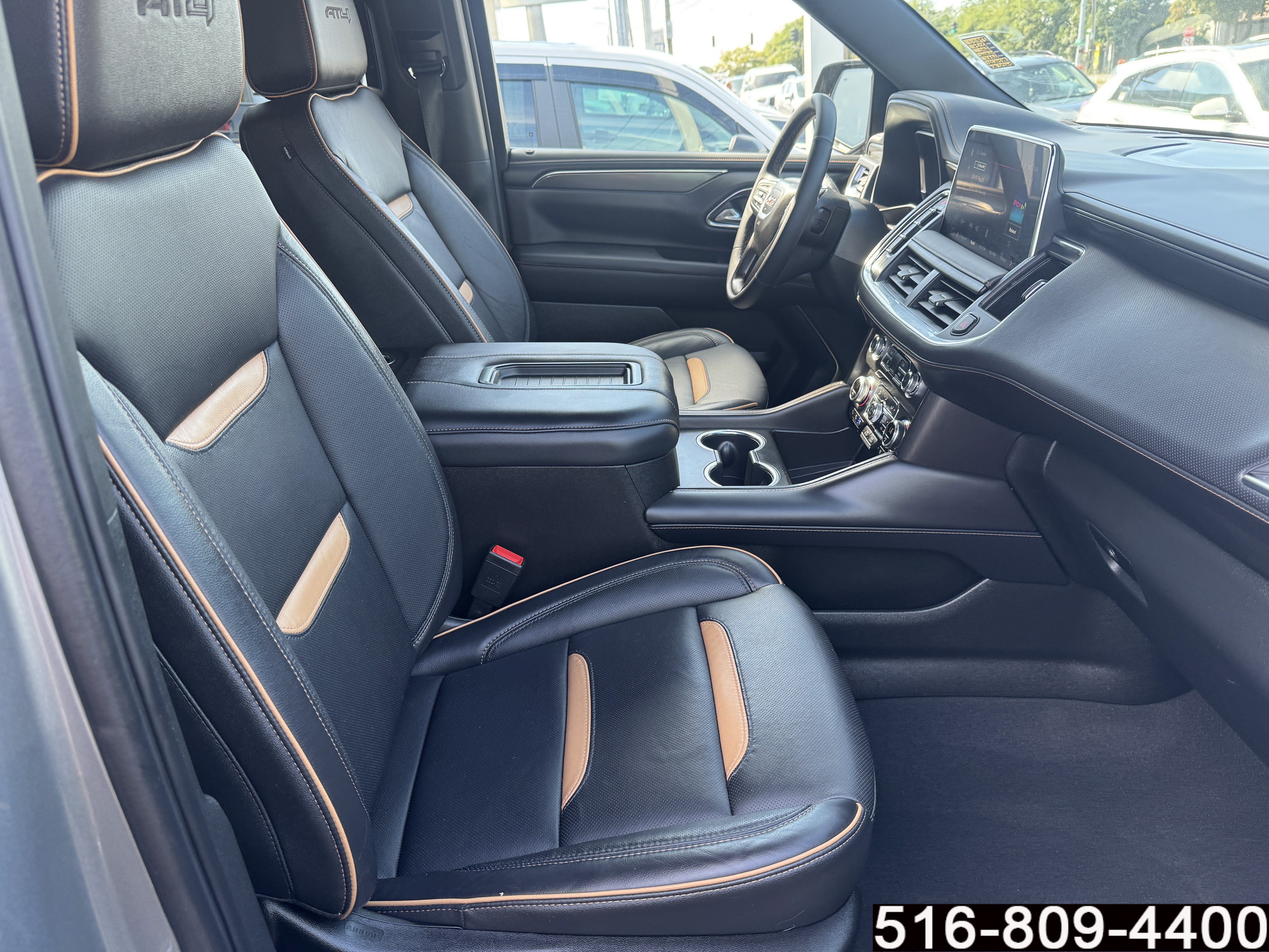Used 2024 GMC Yukon AT4 AWD/4WD image 28