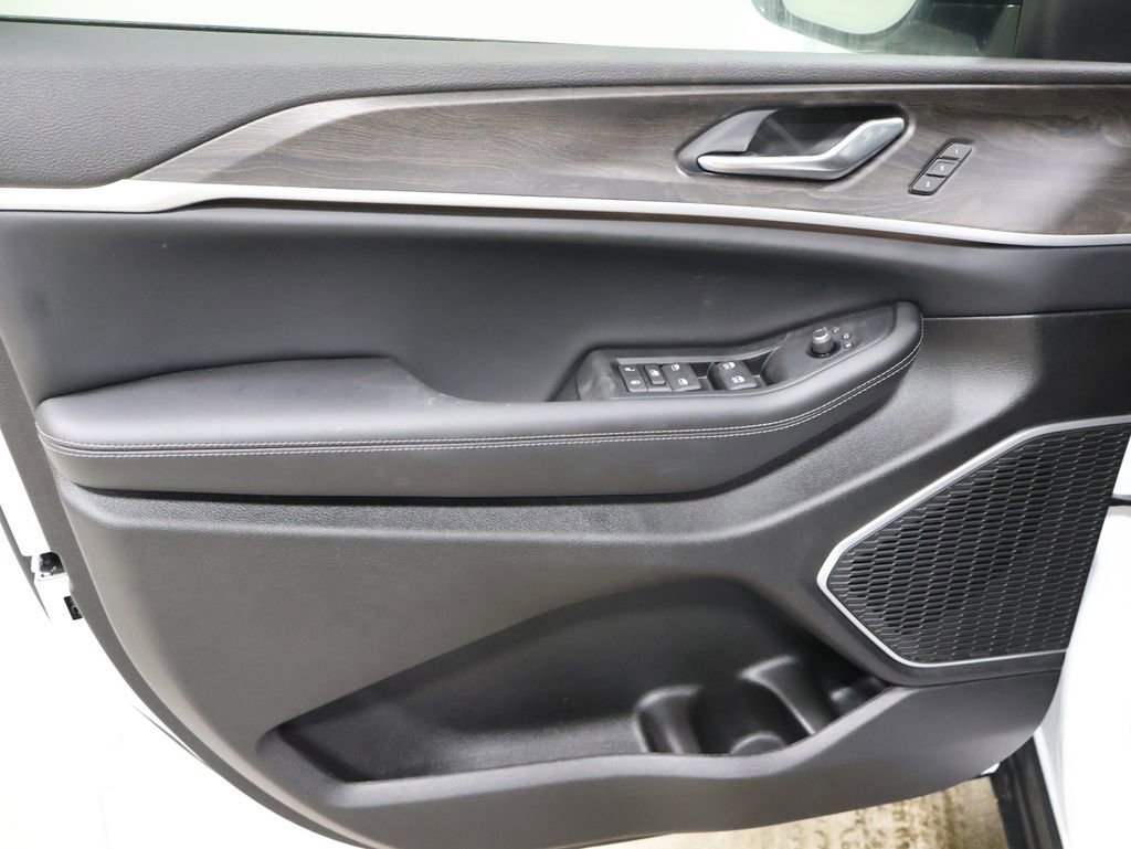 New 2026 Jeep Grand Cherokee Limited image 10