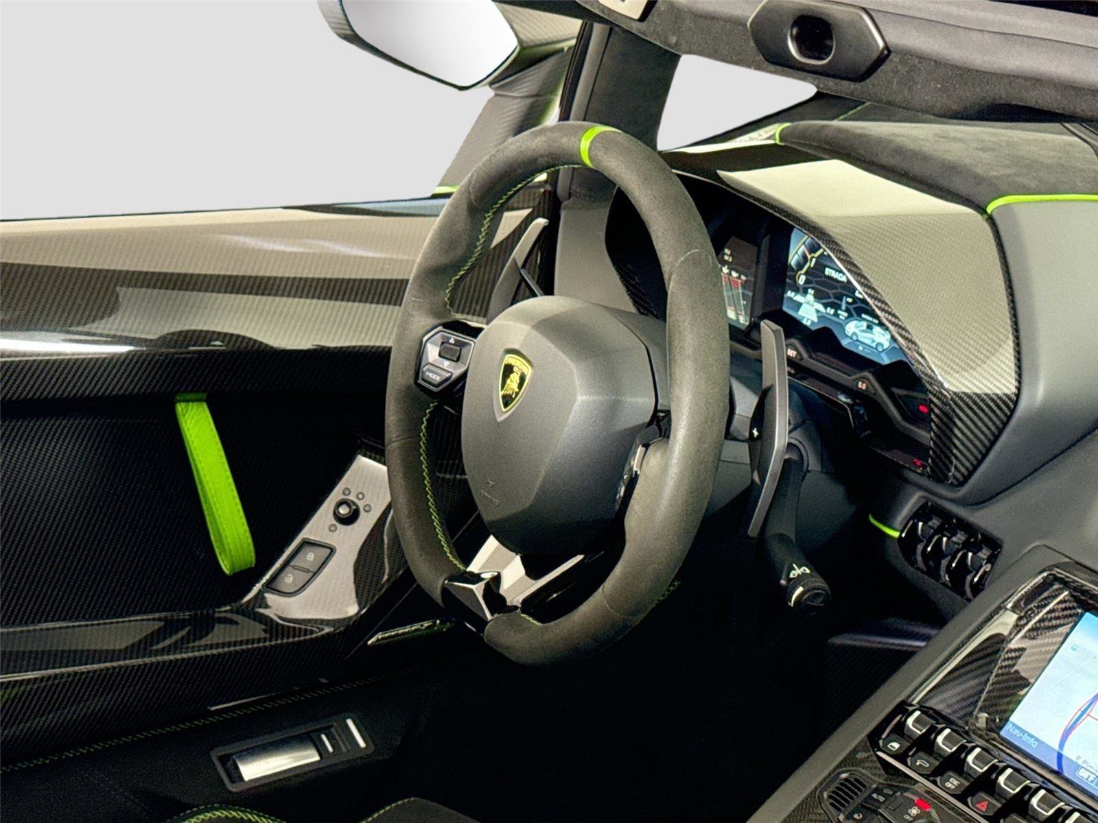 Used 2021 Lamborghini Aventador SVJ AWD/4WD image 33