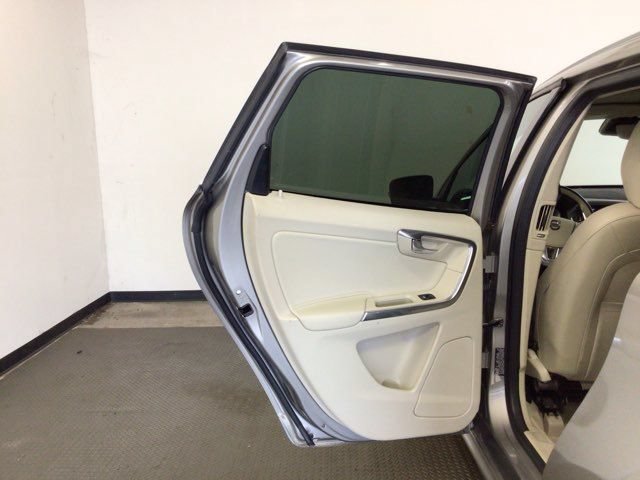 Used 2015 Volvo XC60 T5 Platinum AWD/4WD image 11