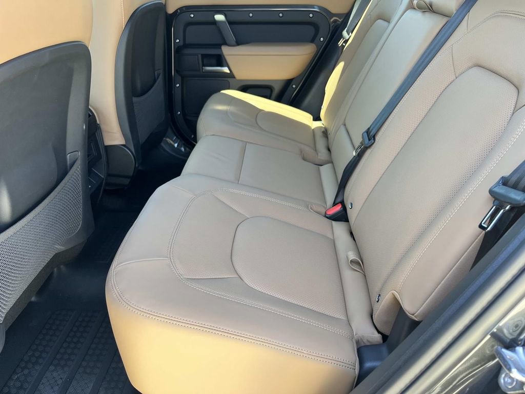 New 2026 Land Rover Defender 110 S AWD/4WD image 10