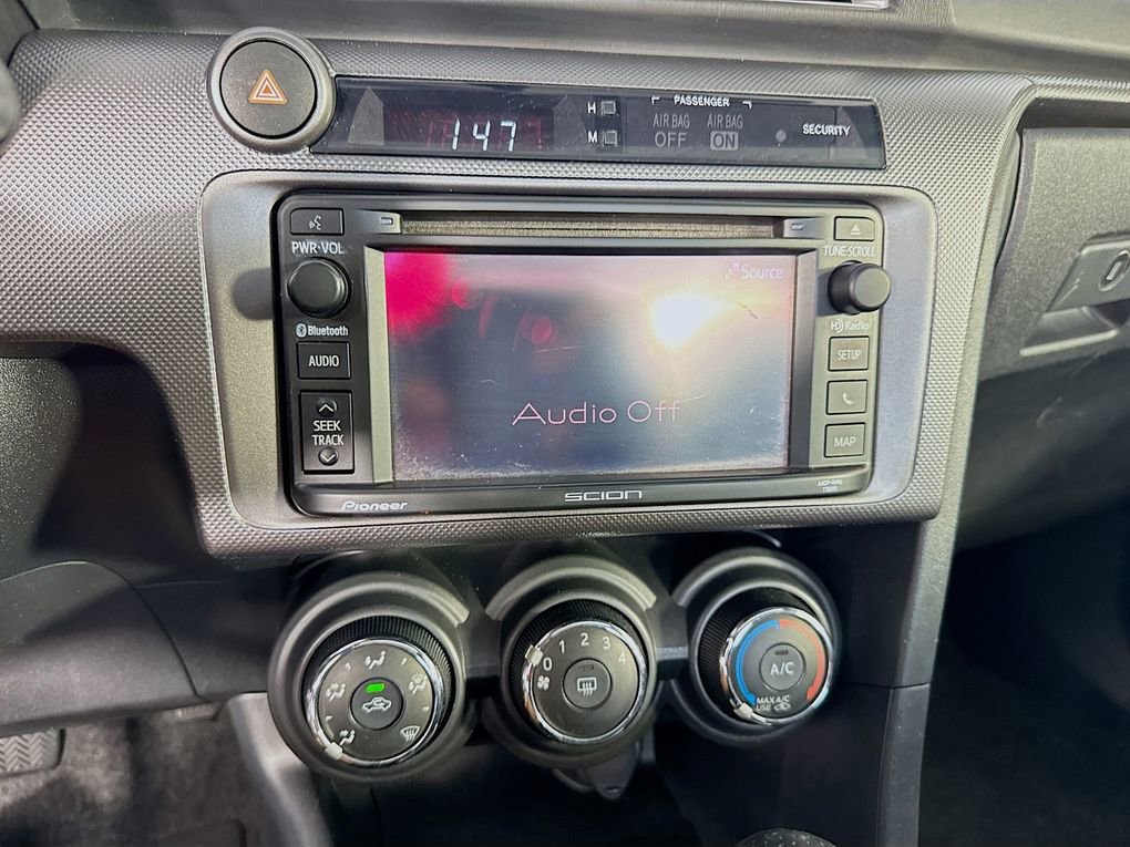Used 2015 Scion tC image 17